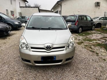 Toyota Corolla Verso 2.2 16V D-4D