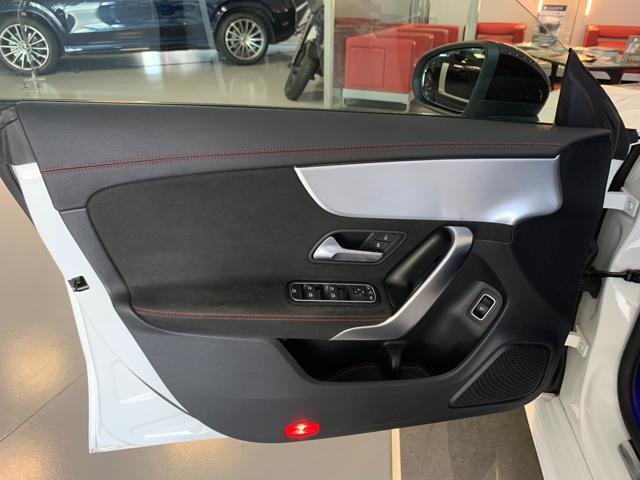 MERCEDES-BENZ CLA 250 Automatic 4Matic Premium AMG-LINE