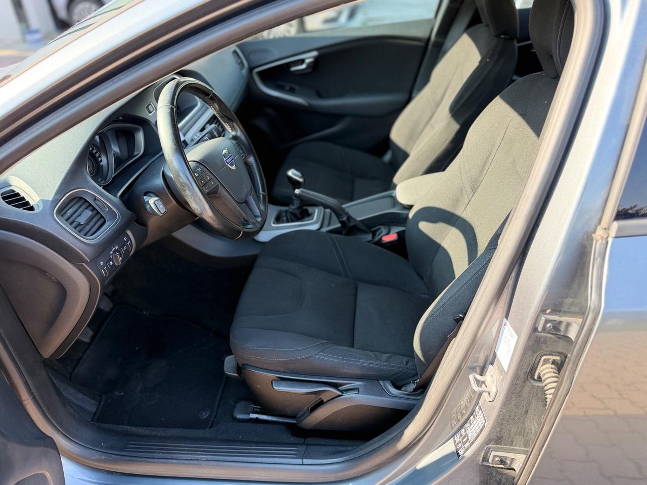 Volvo V40 D2 1.6 SUMMUM