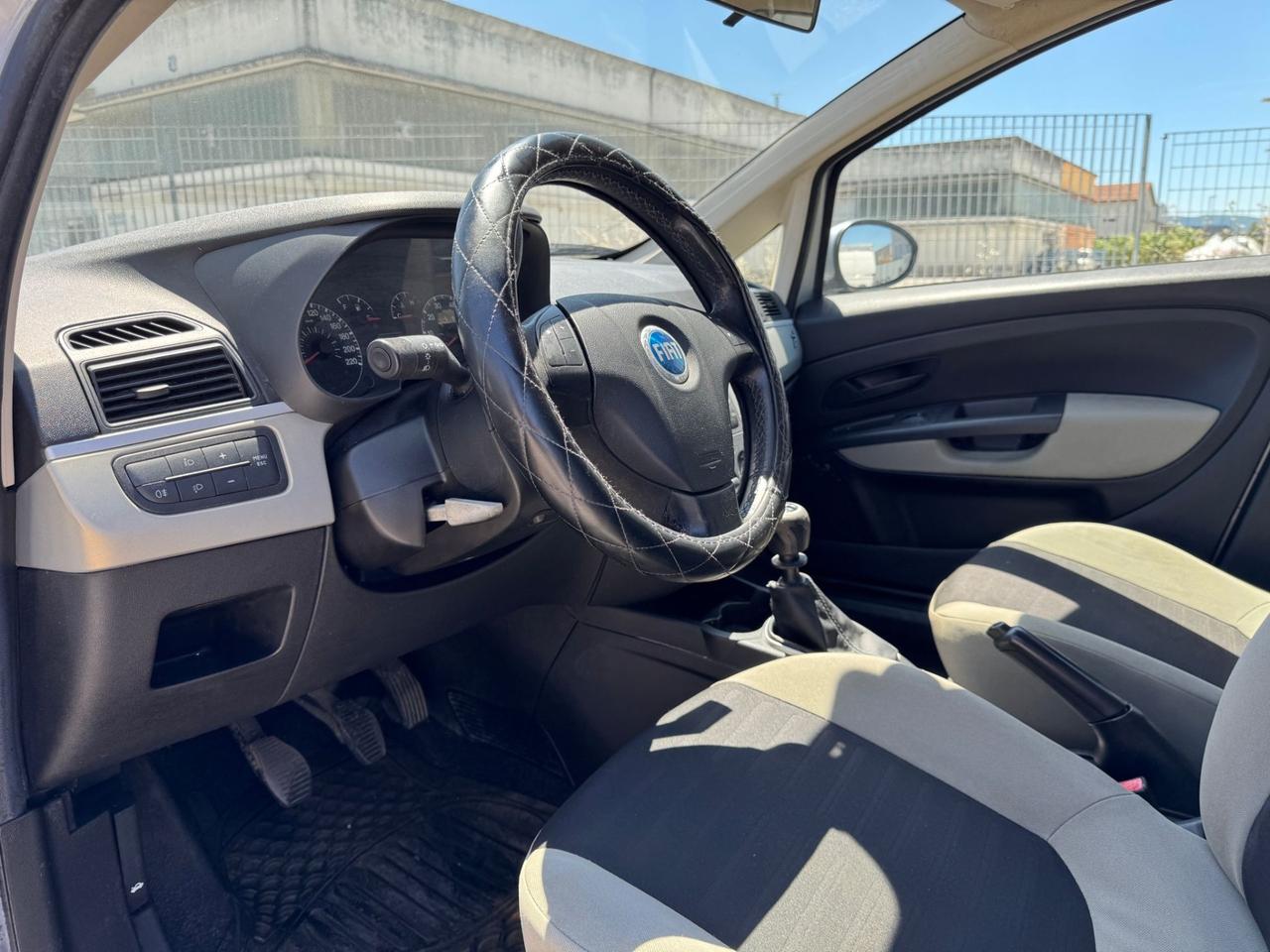 FIAT GRANDE PUNTO 1.2 5p ACTIVE 88000 km