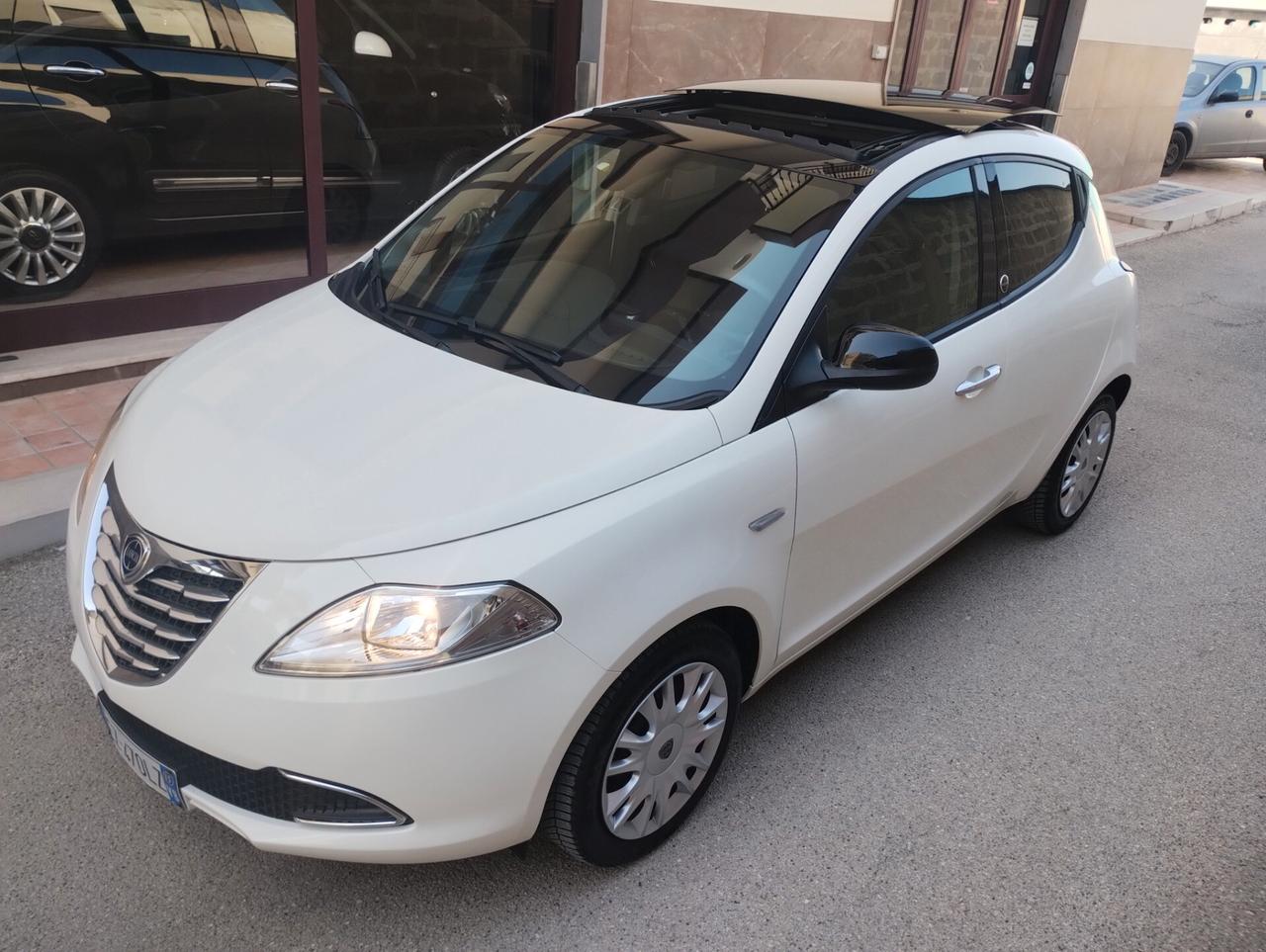 Lancia Ypsilon 1.2 69 CV GPL Ecochic Platinum
