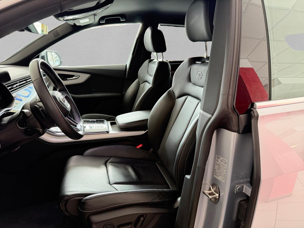 Audi Q8 55 3.0 TFSI MHEV Sport S-LINE Quattro Tiptronic"FARI MATRIX"