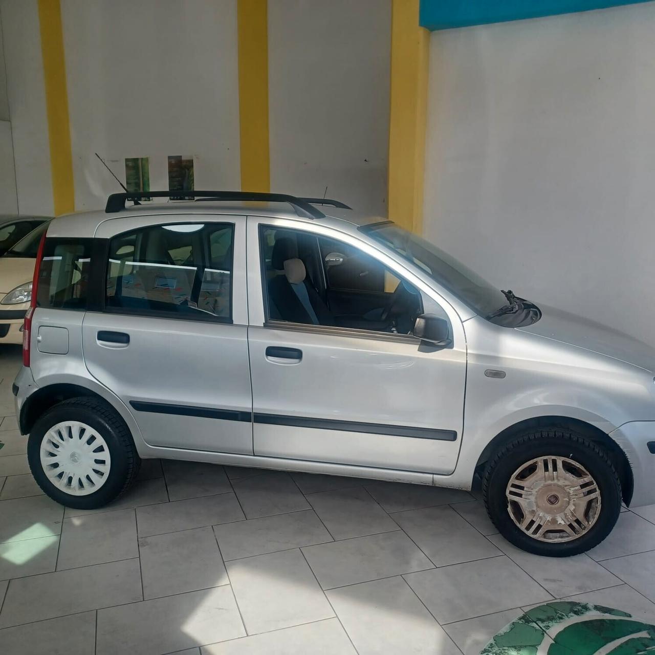 20.000km CON IL MOTORE RIFATTO GARANZIA 12 MESI PANDA 1.2