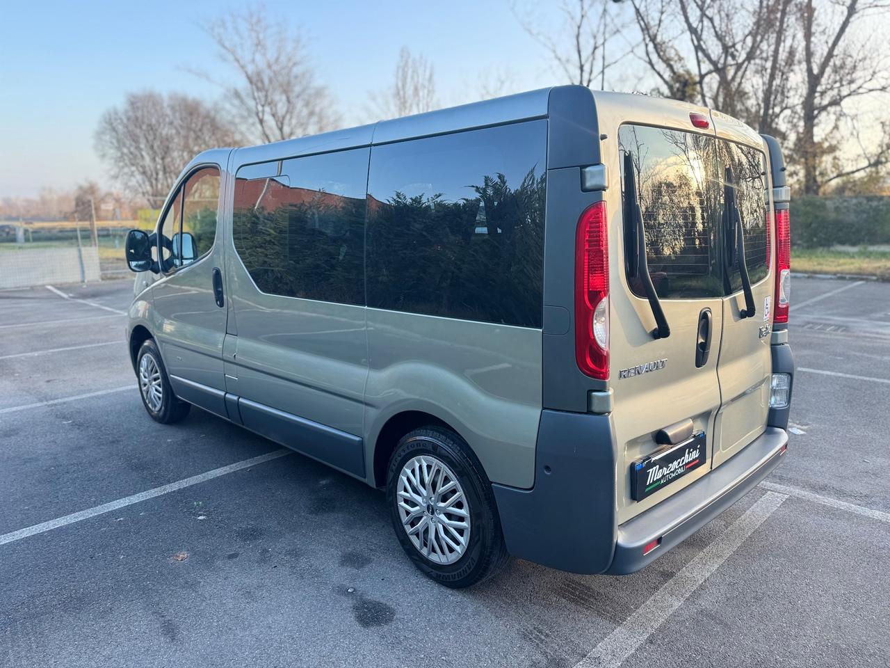 RENAULT RENAULT TRAFIC PEDANA TRASPORTO DISABILI 140.000 KM