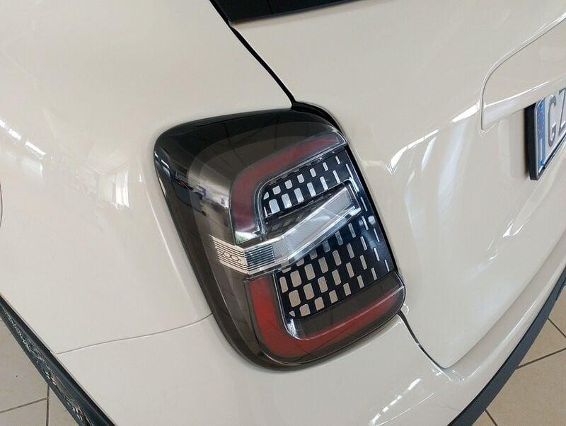 FIAT 600 (2023-->) Hybrid 110 CV DCT MHEV La Prima