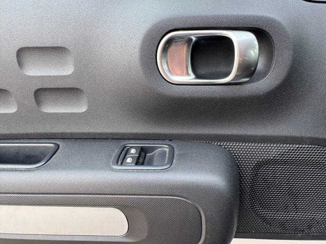 CITROEN C3 PureTech 83 Shine Unip Neop LEDVISION ivaEsp.