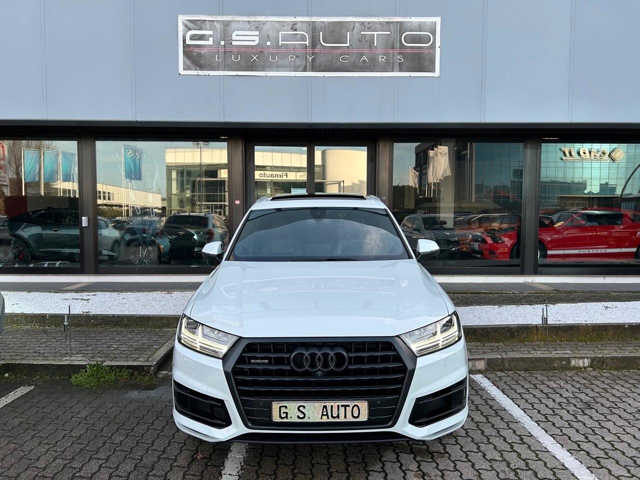 Audi Q7 3.0 tfsi Business Plus quattro 7pti