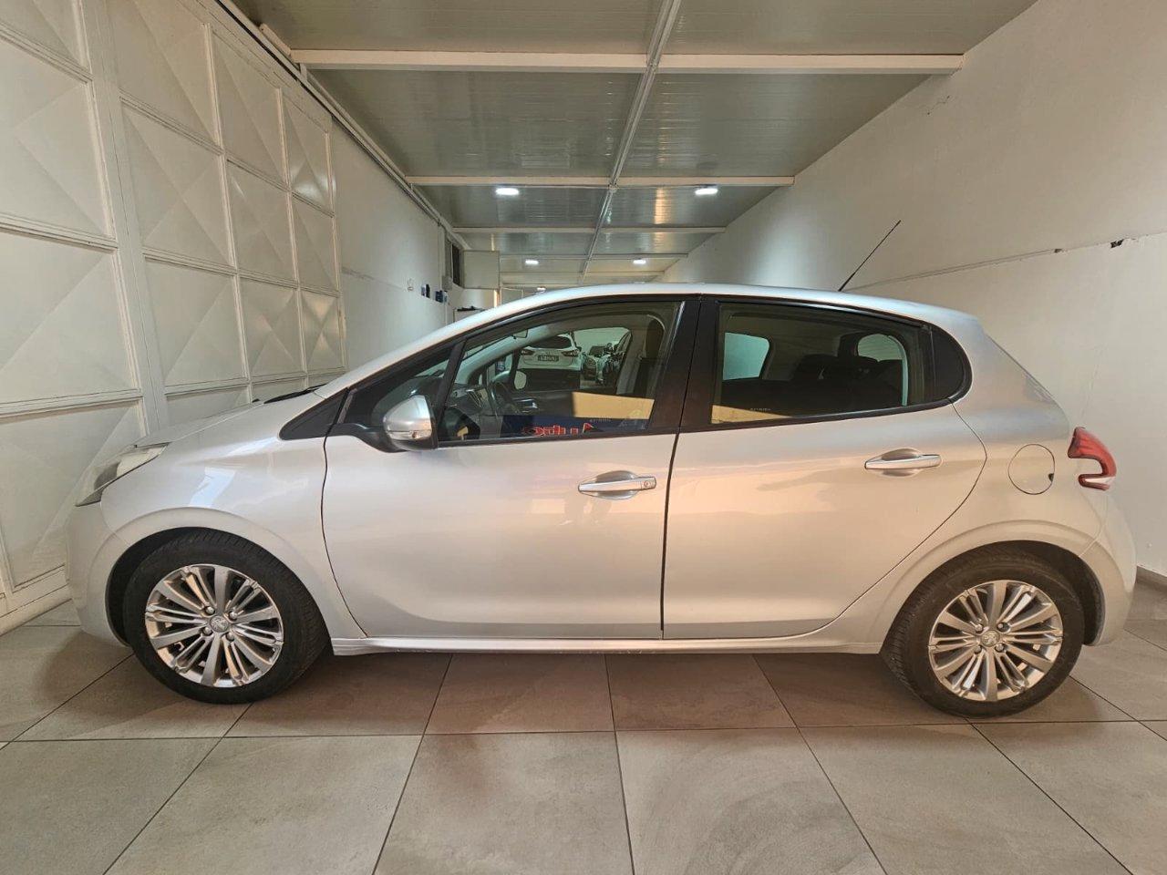 Peugeot 208 5 Porte 208 5p 1.6 bluehdi Allure 75cv