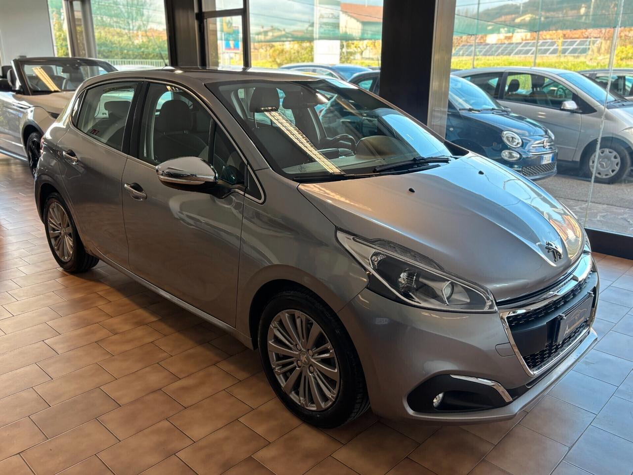 Peugeot 208 5p 1.2 puretech*CINGHIA FATTA*PER NEOPATENTATI