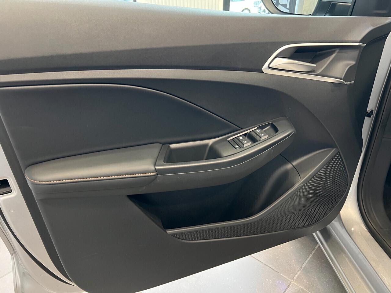 MG3 HYBRID PLUS LUXURY 195 CV AUTO KM0