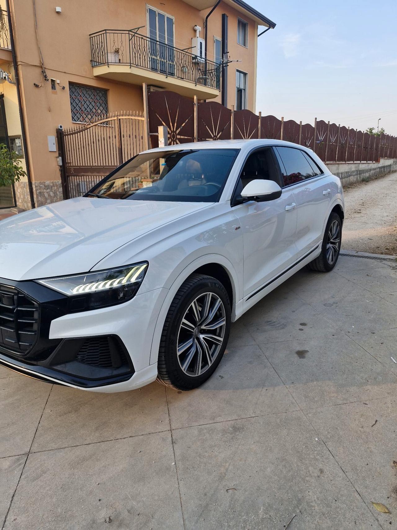 Audi Q8 50 TDI 286 CV quattro tiptronic Sport