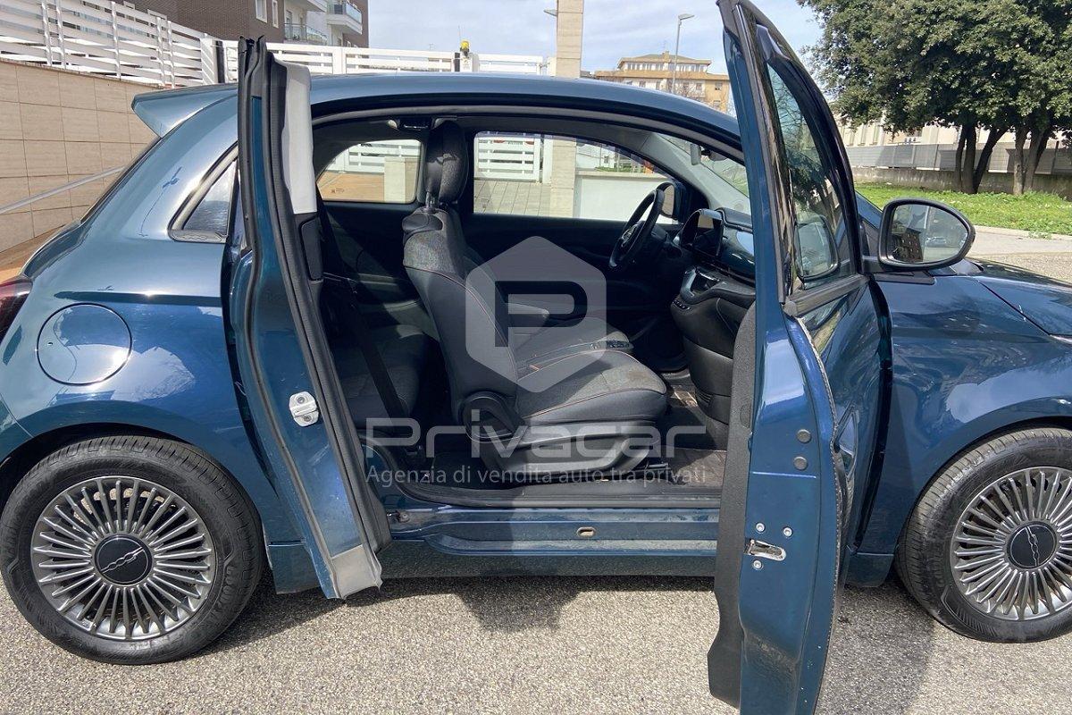 FIAT 500e 3+1 42 kWh Icon