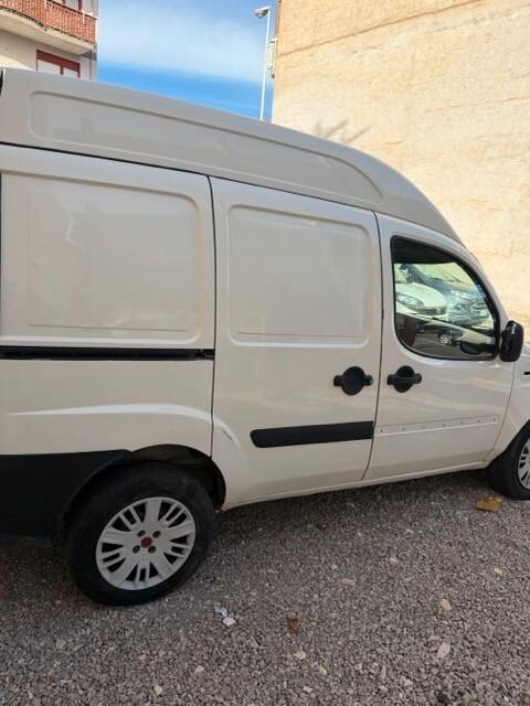 Fiat Doblo 1.9 JTD cat Cargo Lamierato SX