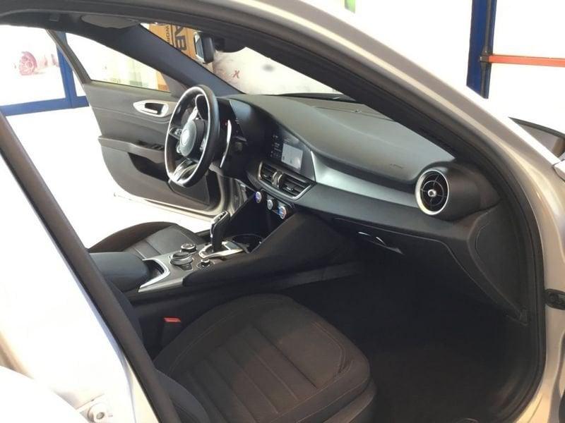 Alfa Romeo Giulia 2.0 Turbo 280 CV AT8 AWD Q4 Sprint MY24