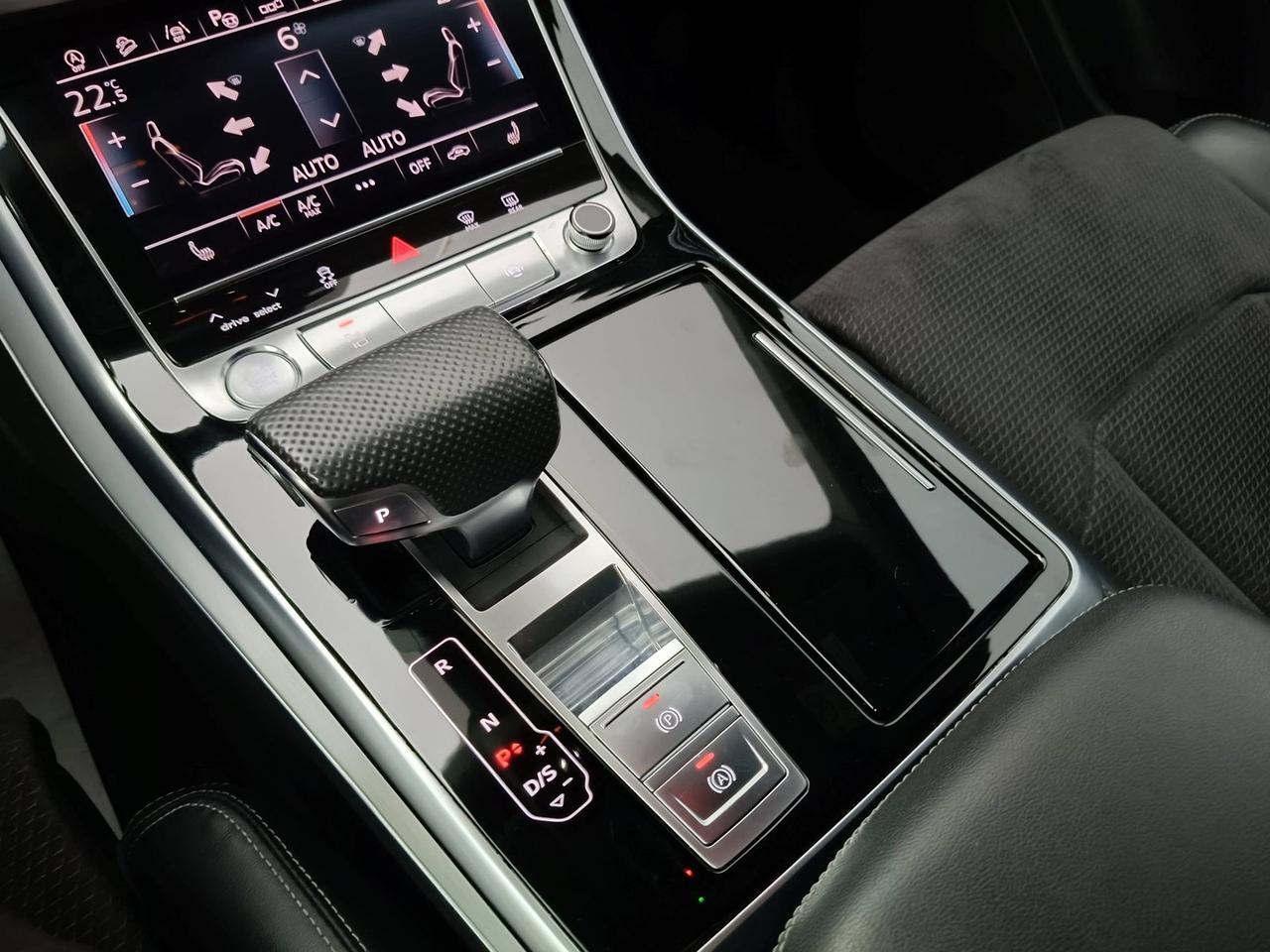 AUDI Q8 I 2018 - Q8 50 3.0 tdi mhev quattro tiptronic