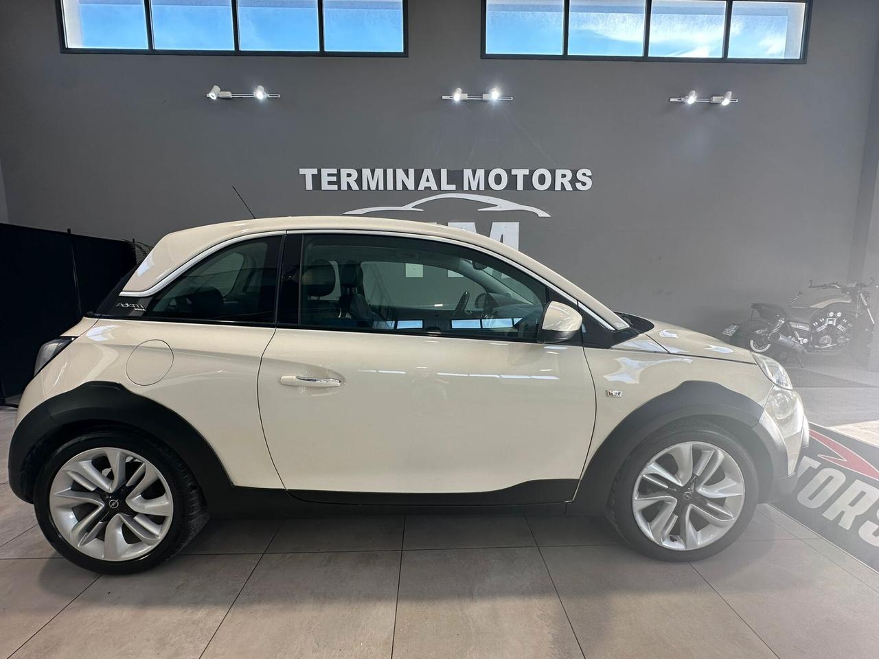 Opel Adam 1.2 70 CV Jam
