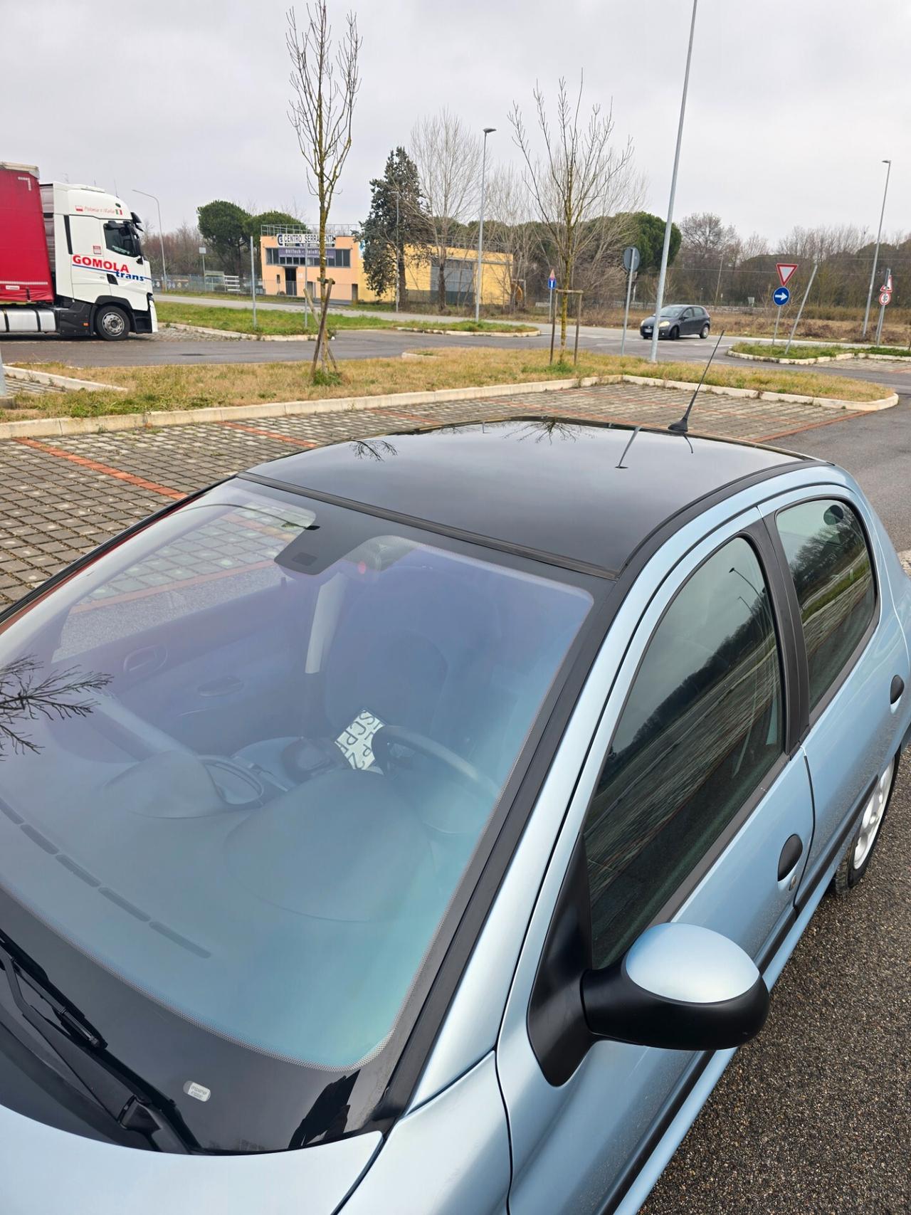 Peugeot 206 1.4 Benzina NEOPATENTATI