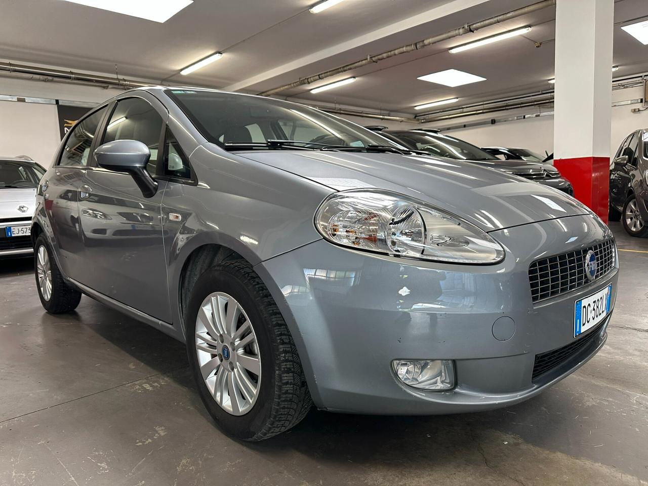Fiat Grande Punto Grande Punto 1.4 Starjet 16V 5 porte Dynamic