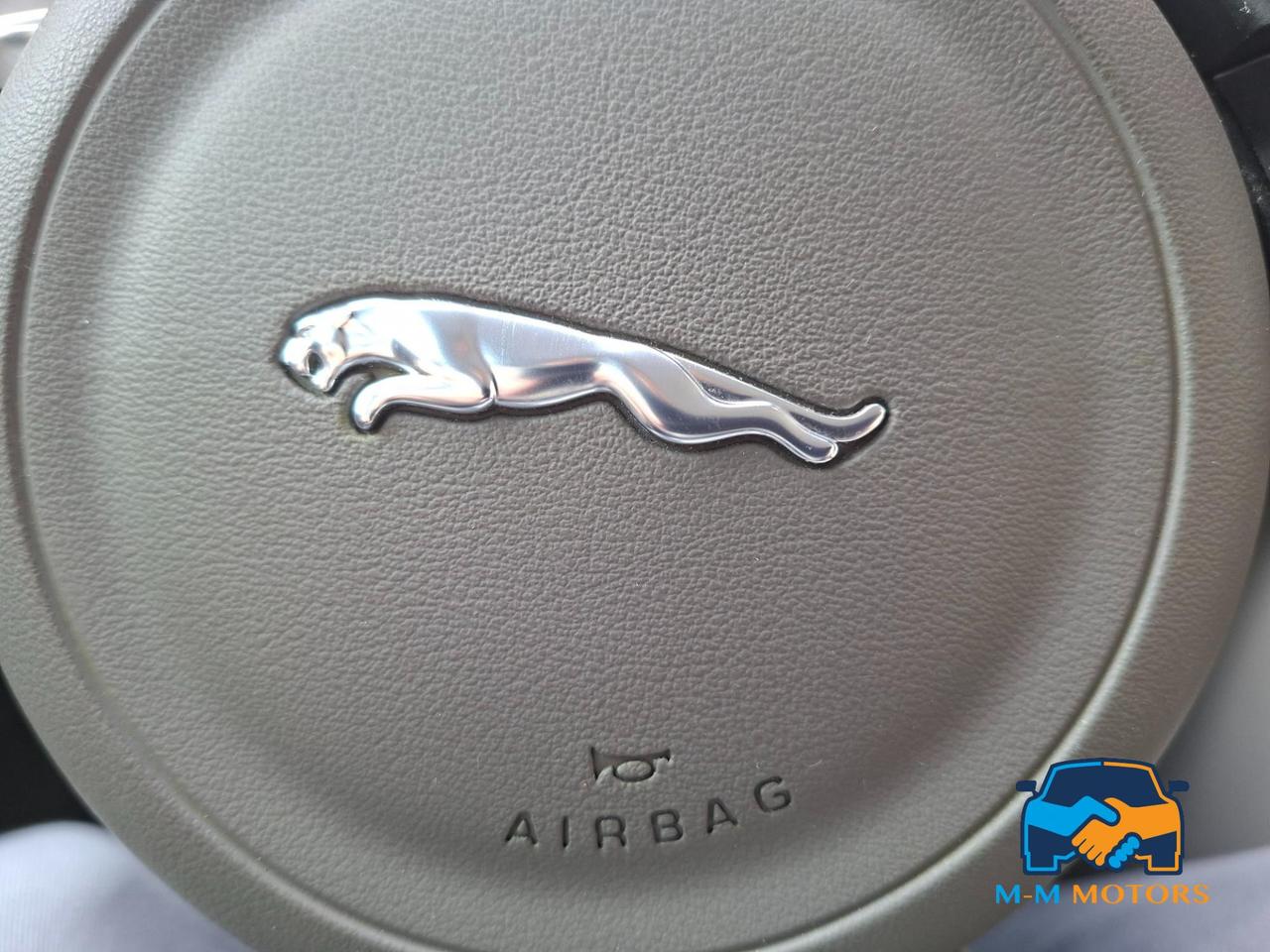 Jaguar XE Berlina XE 2.0d i4 Prestige Business edition 180cv auto my18