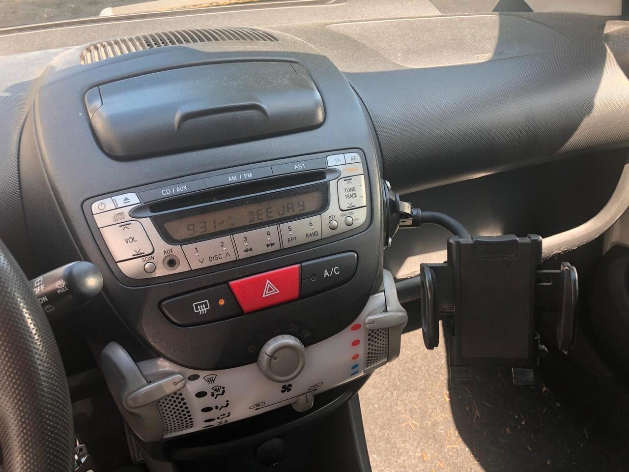 Toyota Aygo 1.0 12V VVT-i 5 porte Active Connect