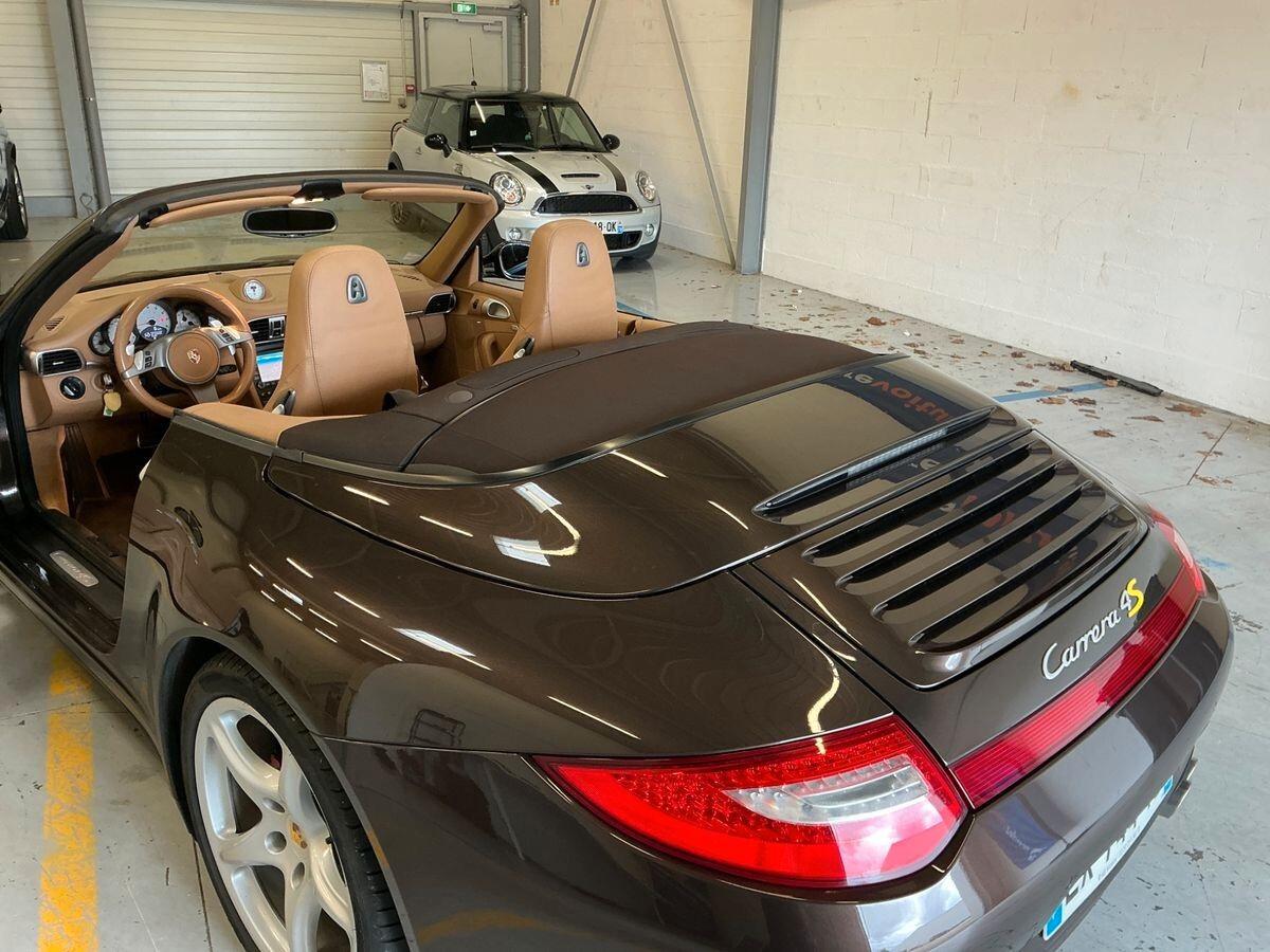 Porsche 911 Carrera 4S Cabriolet