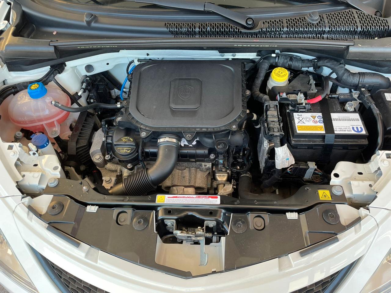 Lancia Ypsilon 1.0 Hybrid Gold