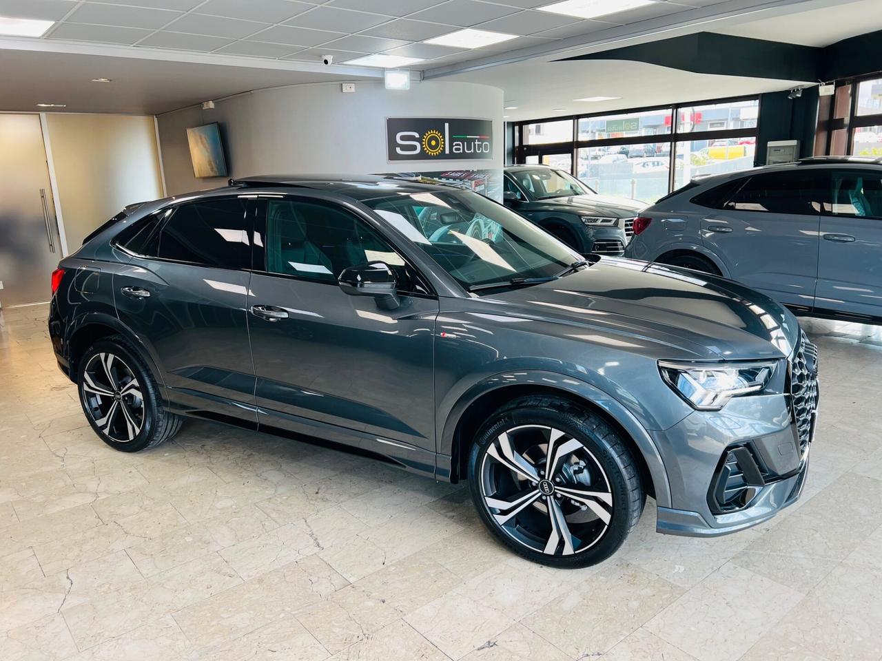 Audi Q3 Sportback, 35 2.0 tdi Identity Black quattro s-tronic