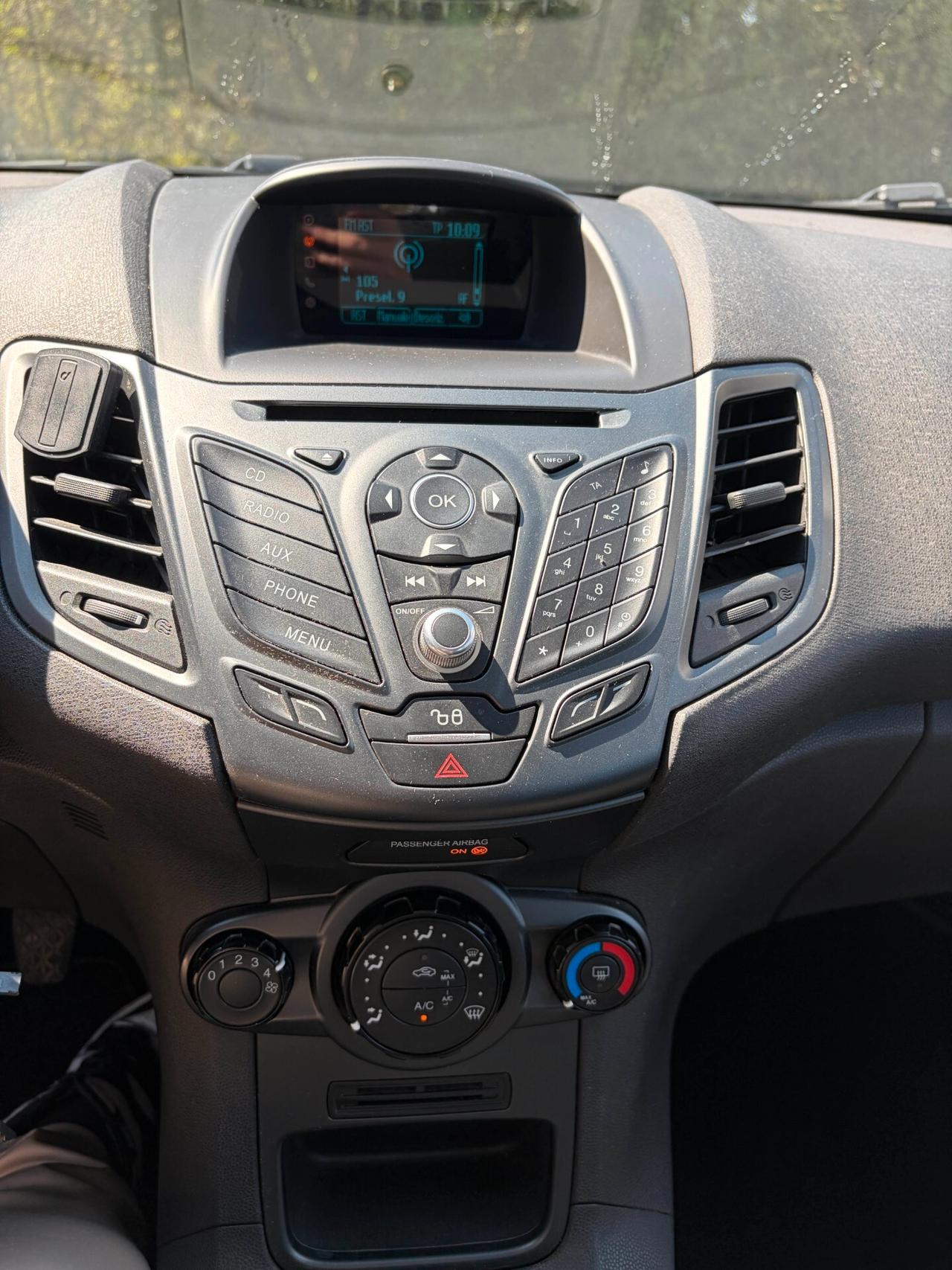 Ford Fiesta 1.2 60CV 5 porte Titanium