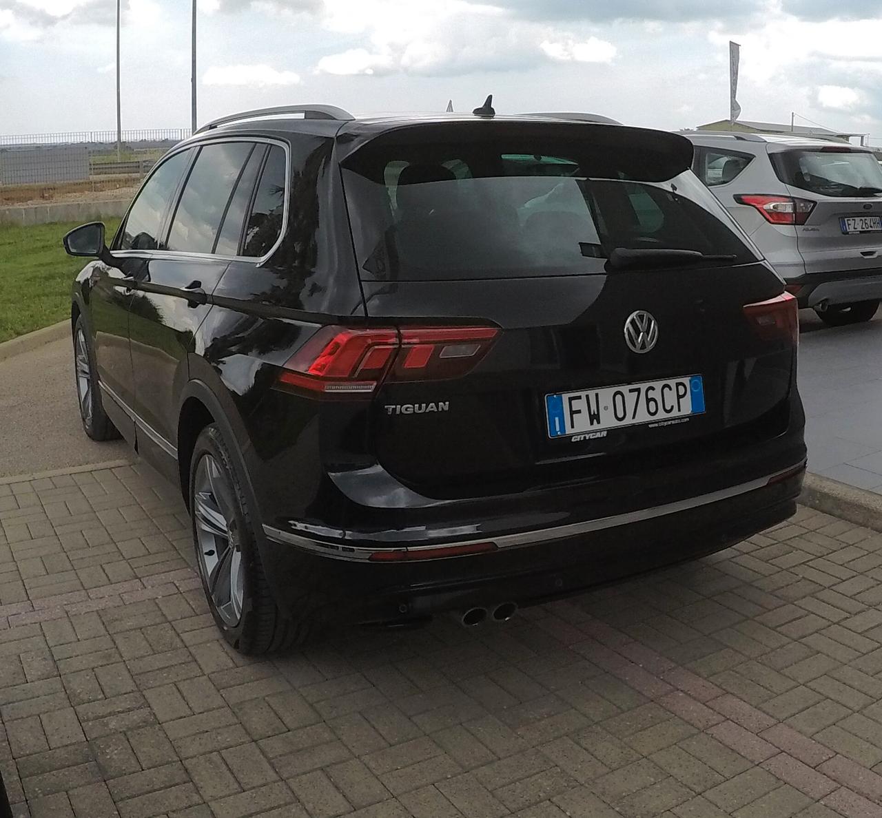Volkswagen Tiguan 1.6 TDI SCR Sport R-Line