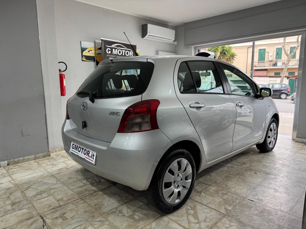 Toyota Yaris 1.0 benzina 5 porte Sol