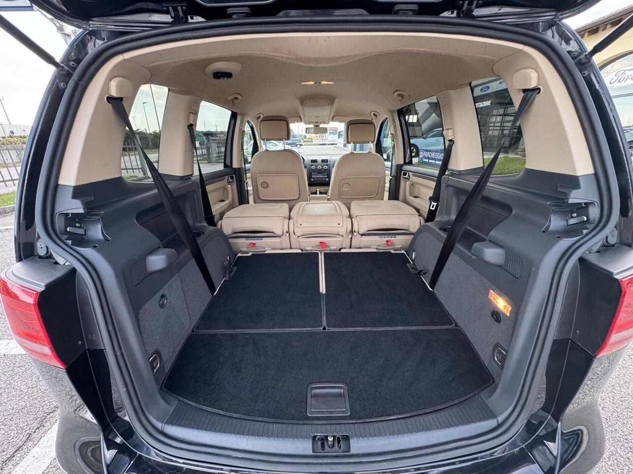 Volkswagen Touran 1.6TDI DSG Autom. 105CV - 7 Posti