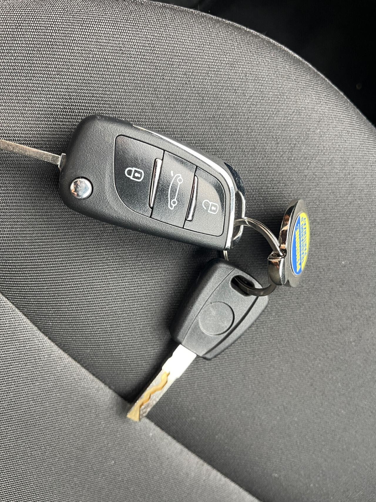 FIAT GRANDE PUNTO 1.3 MTJ NEOPATENTATI