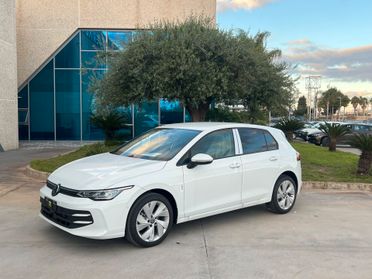 Volkswagen Golf 1.5 eTSI dsg possibilità noleggio no scoring