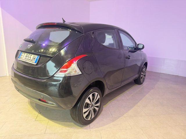 LANCIA Ypsilon 0.9 TwinAir 85 CV 5 porte Metano Ecochic Elefantin