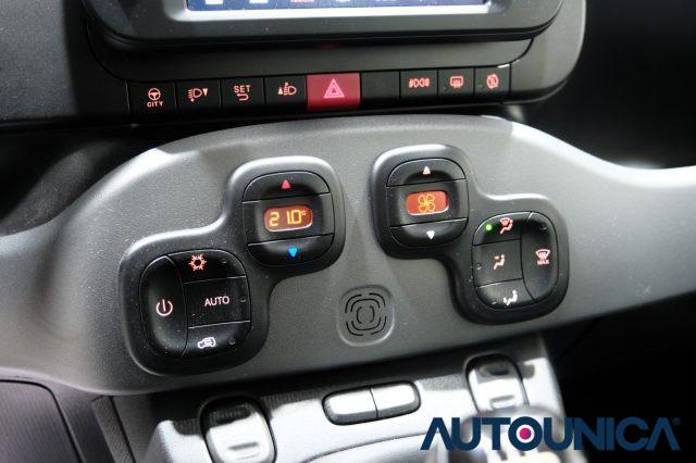 FIAT Panda 1.0 FIREFLY S&S HYBRID CITY CROSS NEOPATENTATI