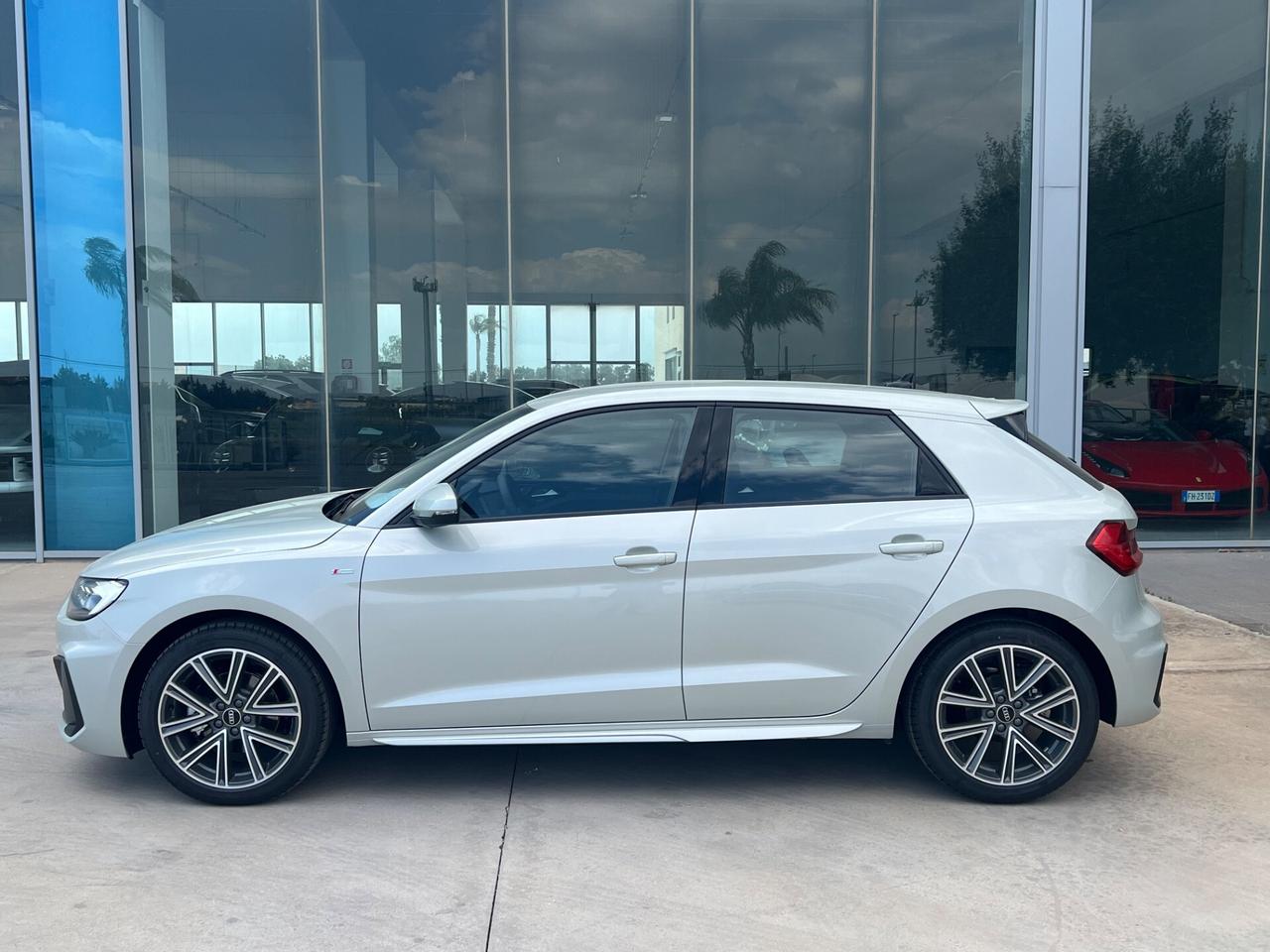 Audi A1 Spb 30 SLine possibilità noleggio no scoring