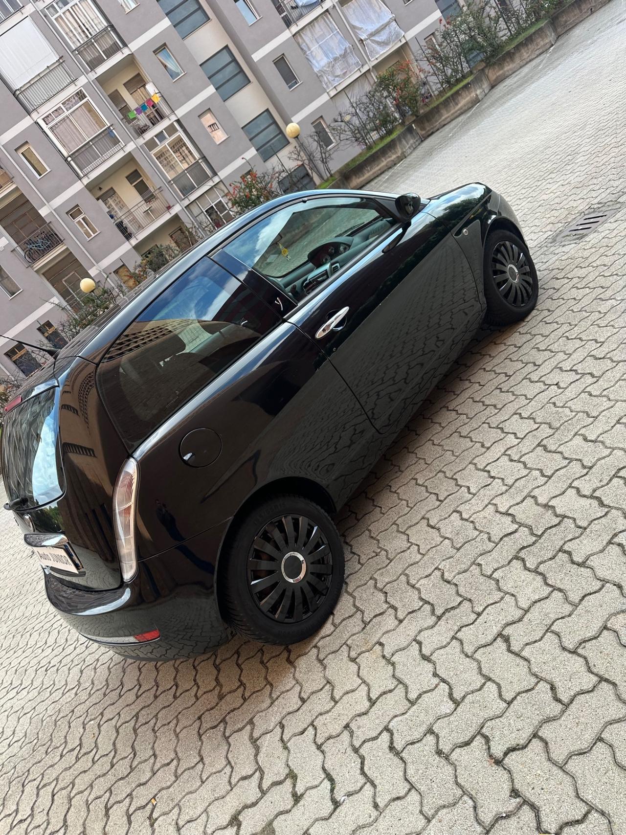 Lancia Ypsilon 1.2 Platino