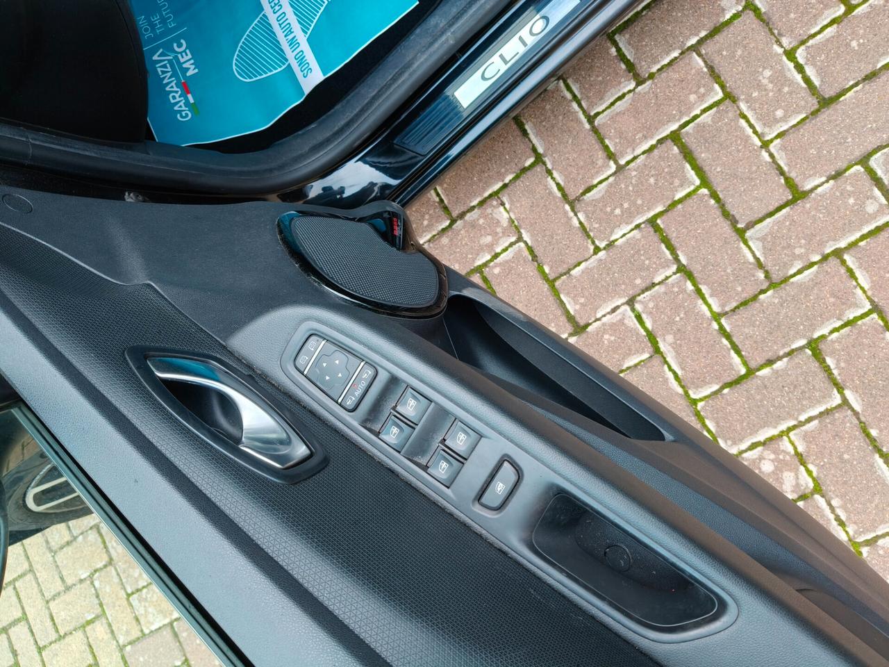 Renault Clio dCi 8V 90CV EDC Start&Stop 5 porte Energy Intens