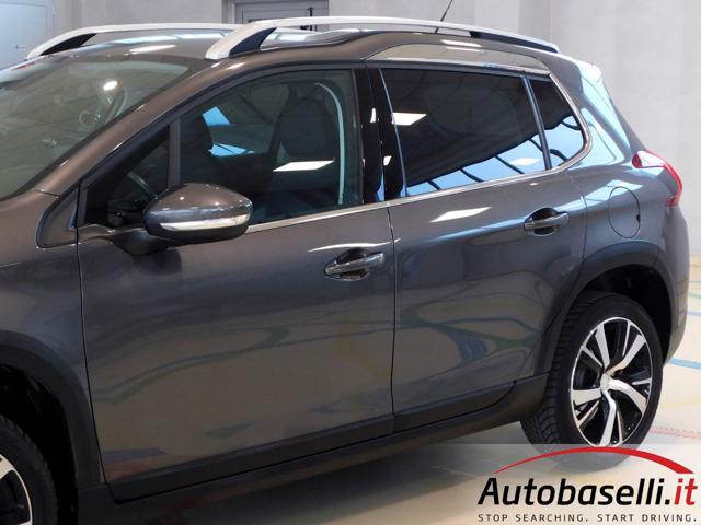 PEUGEOT 2008 1.2 TURBO 110CV S&S ALLURE, NAVIGATORE, CARPLAY