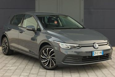 VOLKSWAGEN Golf 1.0 eTSI EVO DSG Life