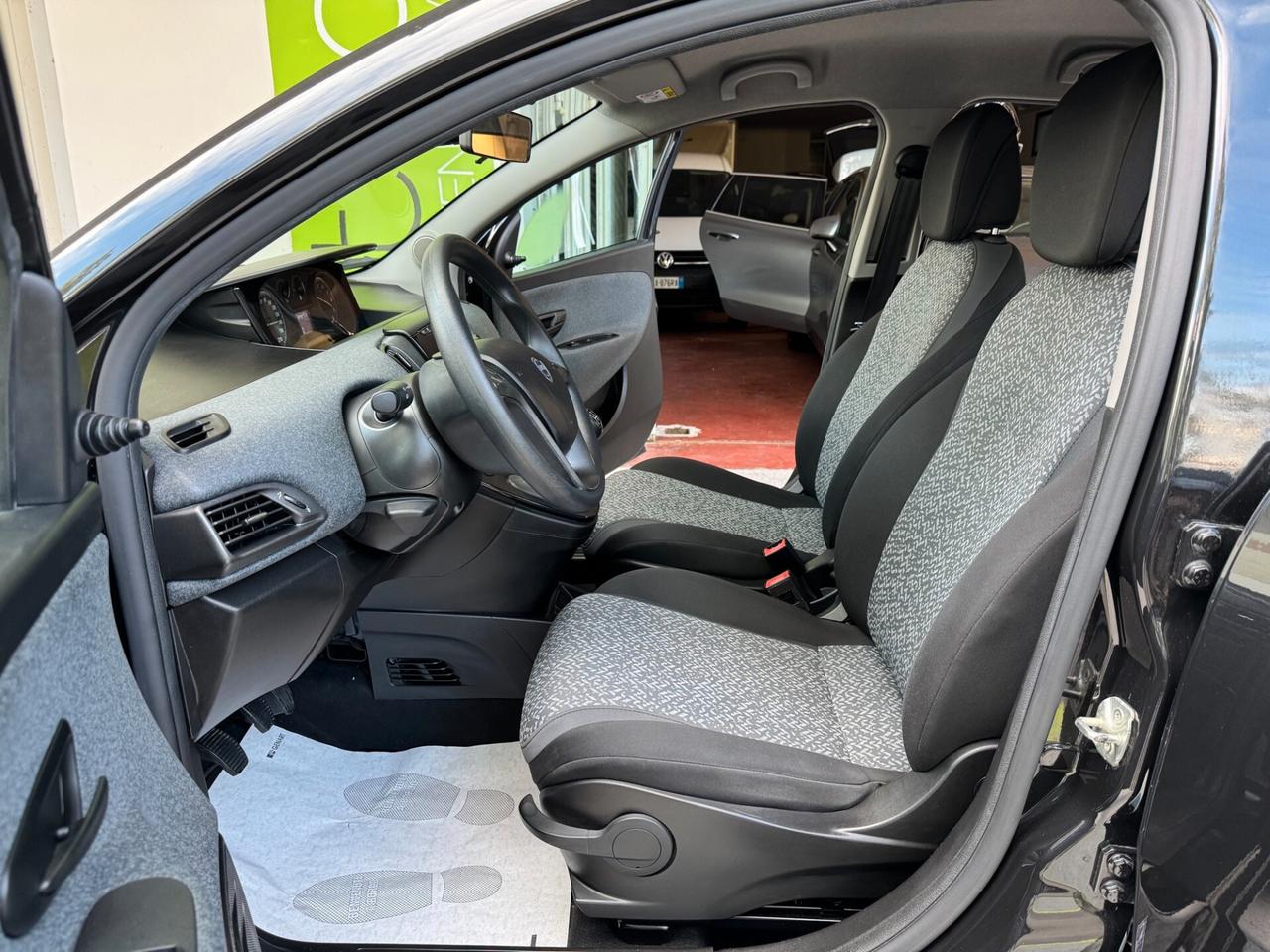 Lancia Ypsilon 1.0 HYBRID Silver GARANZIA 24 MESI