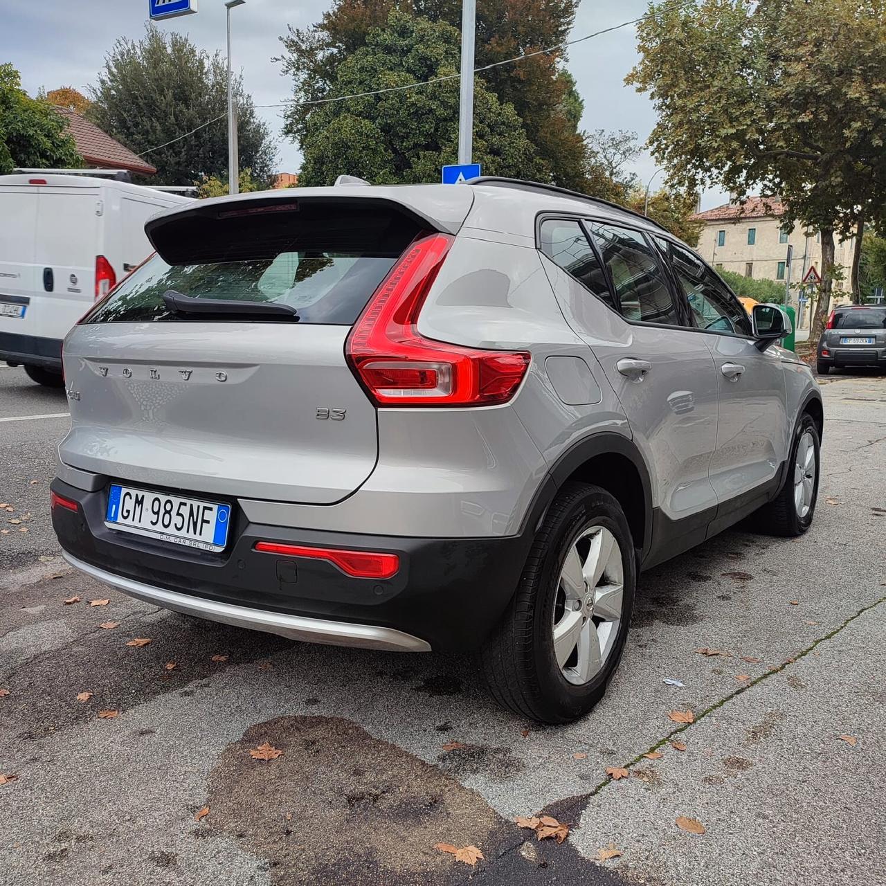 Volvo XC40 B3 automatico Core Pack tagliandi