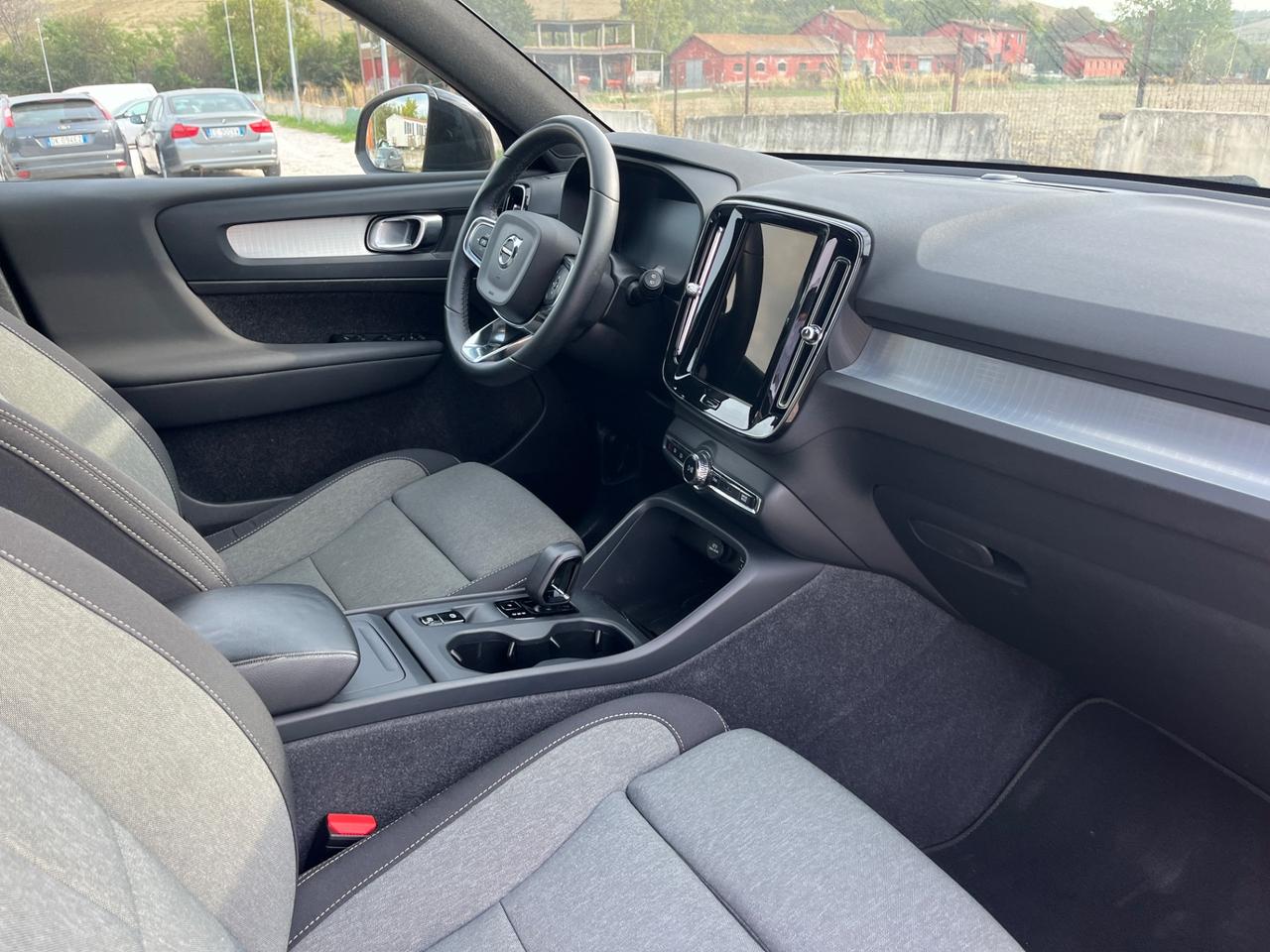 Volvo XC40 T2 automatico Core