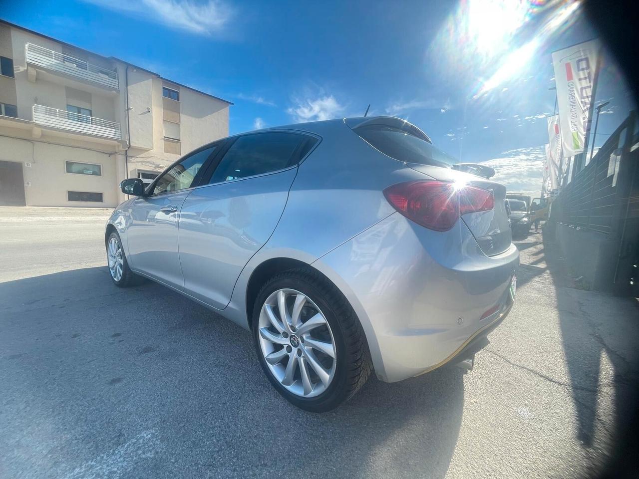 Alfa Romeo Giulietta 2.0 JTDm-2 140 CV Exclusive