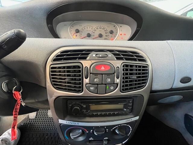 Lancia Y 1.2i cat LS