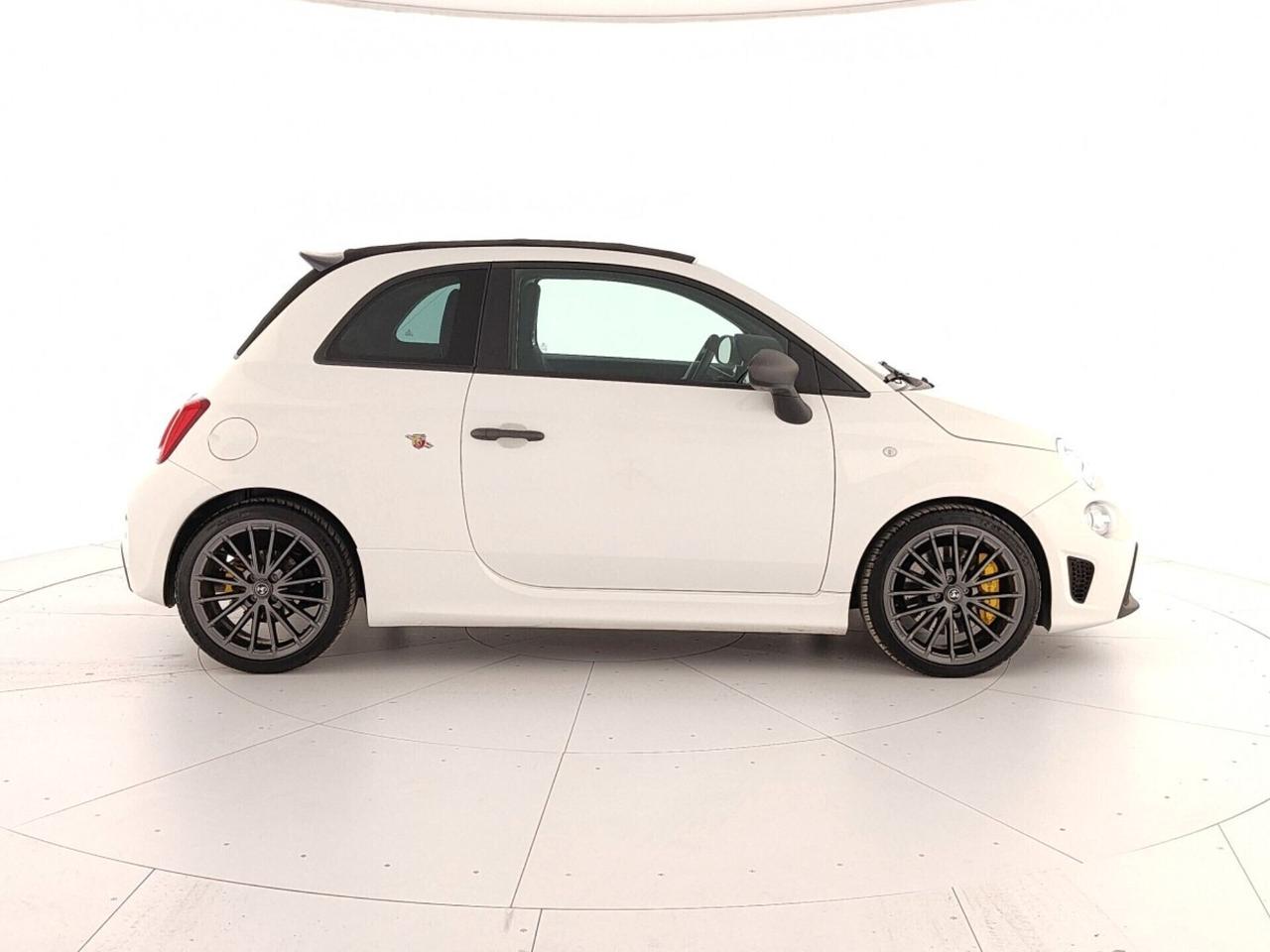 Abarth 695 C 1.4 Turbo T-Jet 180 CV