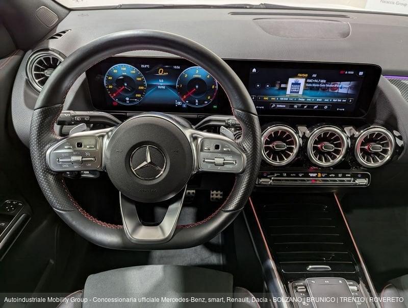 Mercedes-Benz GLA 200 D PREMIUM AUTOMATIC