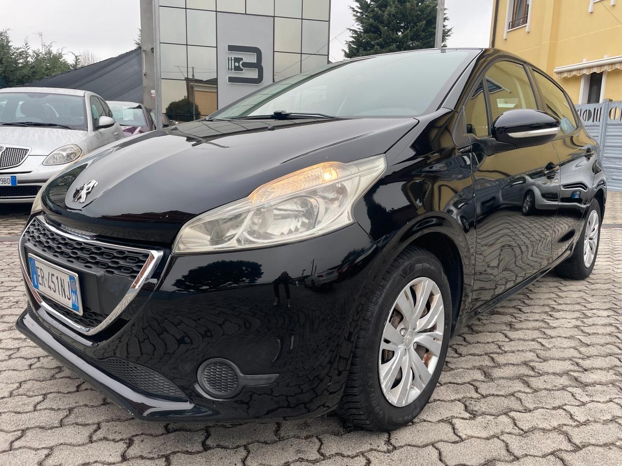 Peugeot 208 1.2 VTi 82 CV 5 porte Active IDONEA NEOPATENTATI