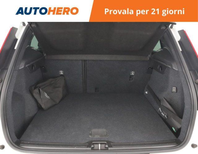 VOLVO XC40 T3 Geartronic Momentum