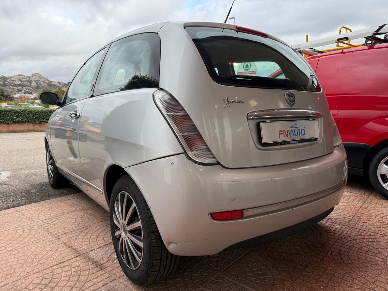 Lancia Ypsilon 1.2 Argento RICONDIZIONATA OK NEOPATENTATI